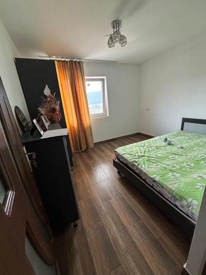 Apartament cu 3 camere în Berzasca