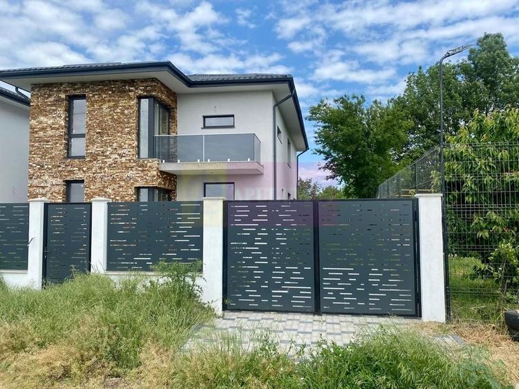 Casă individuală cu 4 camere cu Canalizare în Dimieni