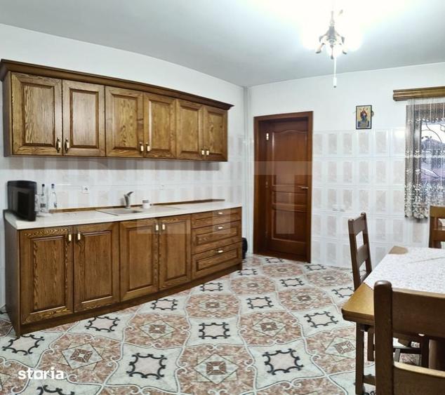 Casă cu 10 camere cu Teren 1178 Mp în Micro 6