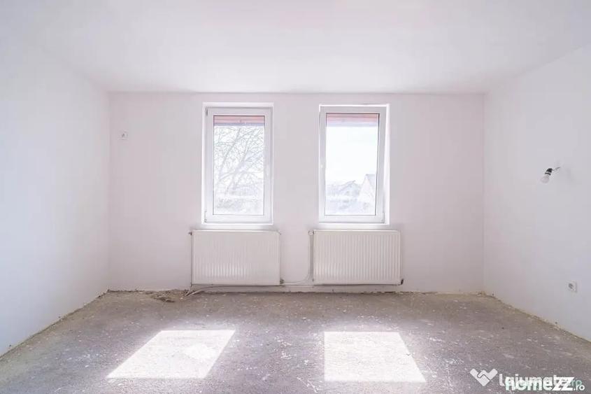 Casă cu 4 camere cu Teren 500 Mp în Central