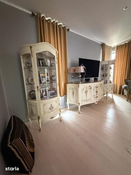 Casă cu 4 camere cu Teren 594 Mp în Central