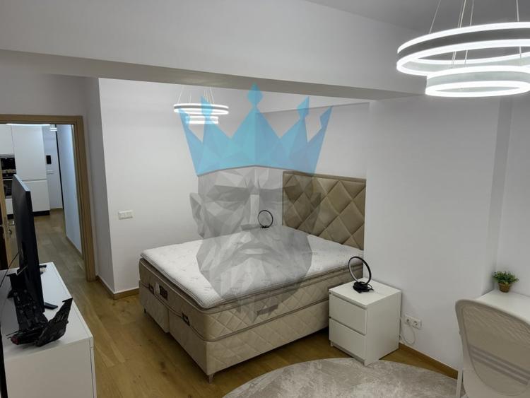 Apartament cu 3 camere semidecomandat, mobilat în Pipera
