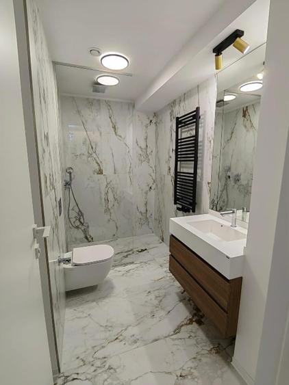 Apartament cu 3 camere semidecomandat, mobilat în Aviației