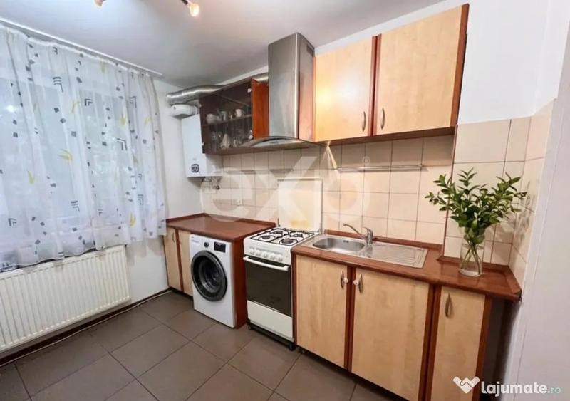 Apartament cu 3 camere decomandat în Negru Vodă