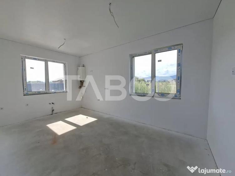 Casă cu 3 camere cu Teren 479 Mp în Cristian