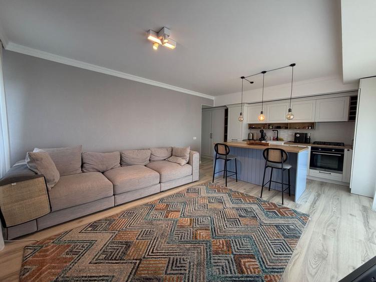 Apartament cu 3 camere, mobilat, garaj inclus - 1