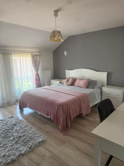 Casă individuală cu 5 camere cu Canalizare în Geamăna