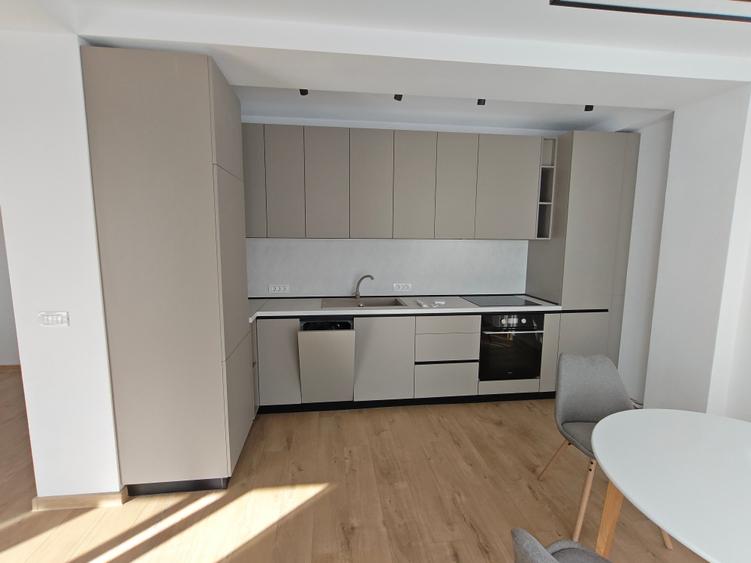 Apartament cu 2 camere semidecomandat, mobilat în Moșnița Nouă