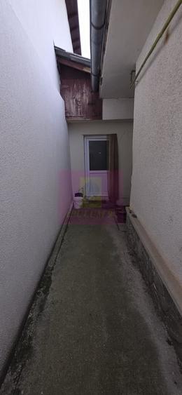 Casă cu 2 camere în Central