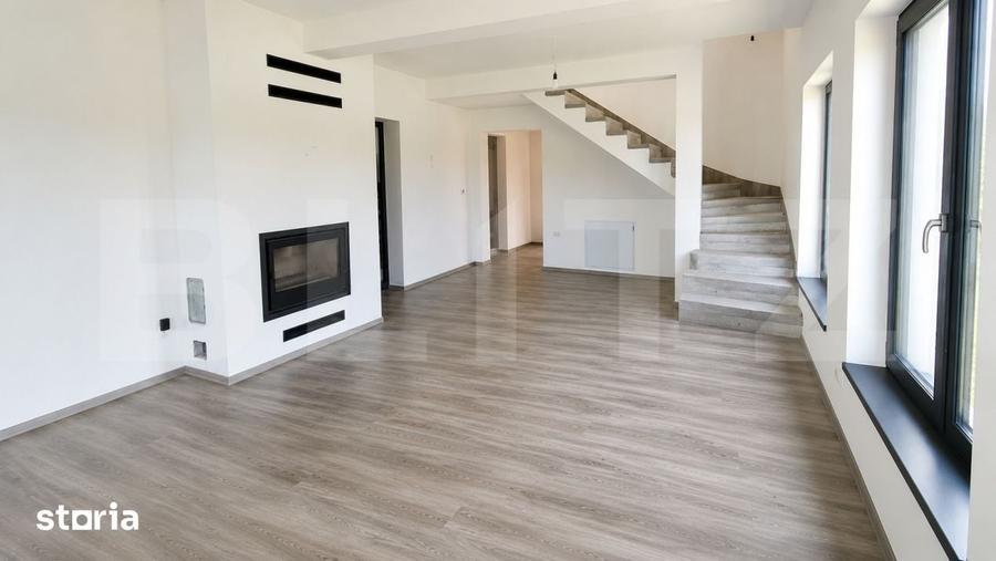 Casă cu 5 camere decomandat cu Teren 1000 Mp în Vânători