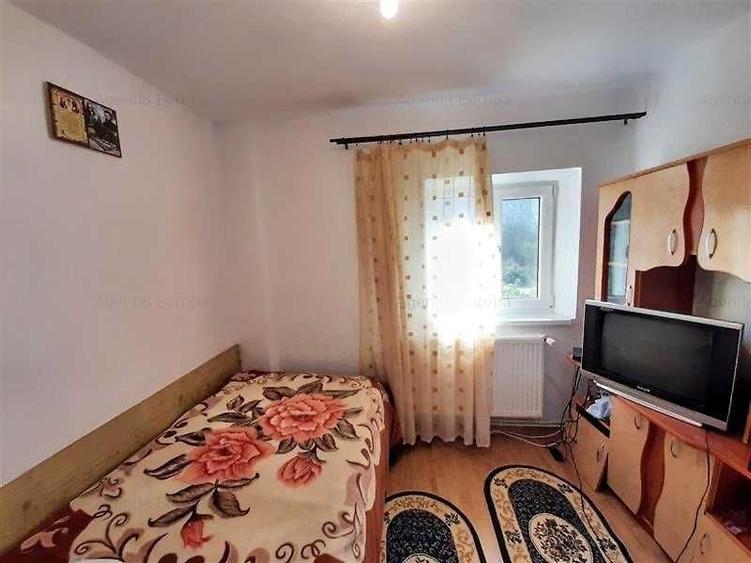 Casa de vanzare - 5 camere, Garaj Dublu, Zona Ultracentrala - 6