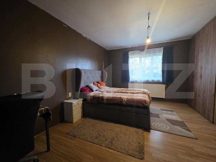 Casă individuală cu 2 camere cu Teren 4143 Mp în Exterior Est