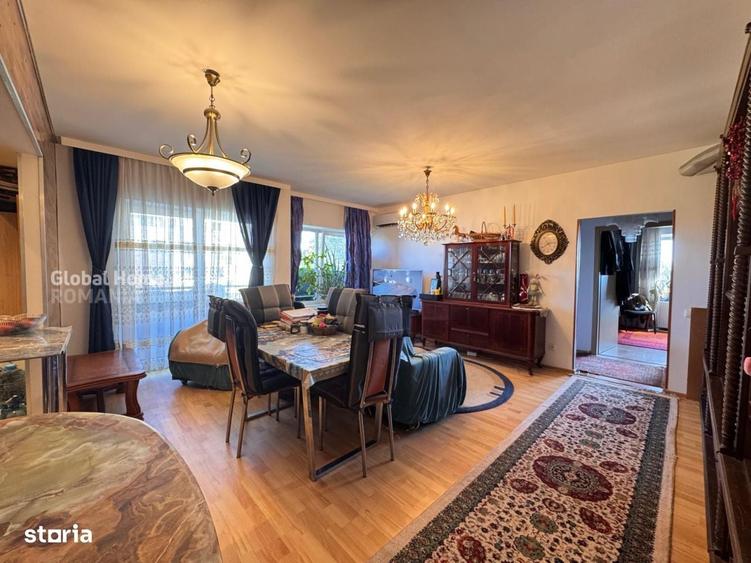 Apartament cu 3 camere semidecomandat în Ostratu
