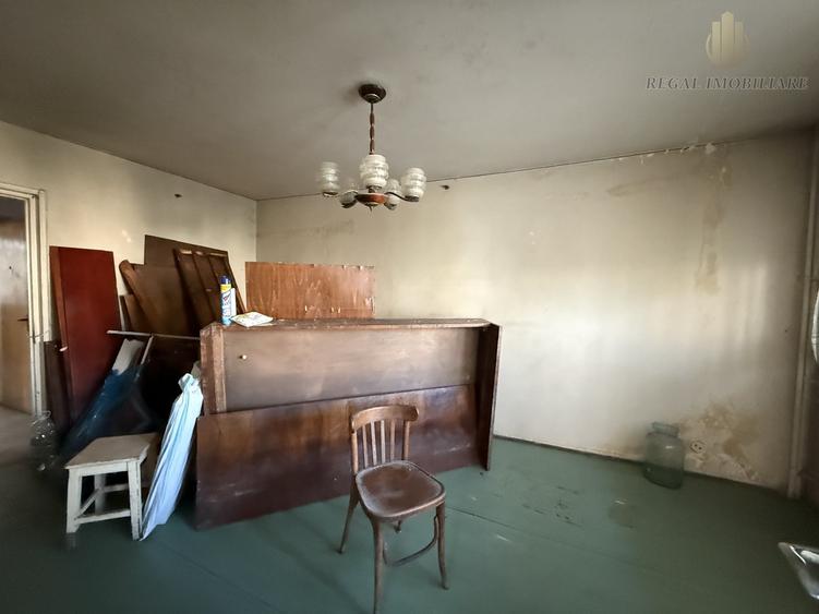 Apartament cu 3 camere decomandat în Drumul Taberei