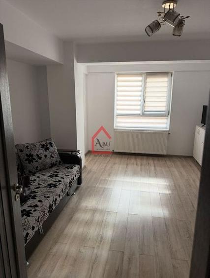 Garsonieră decomandată, mobilată în Cug