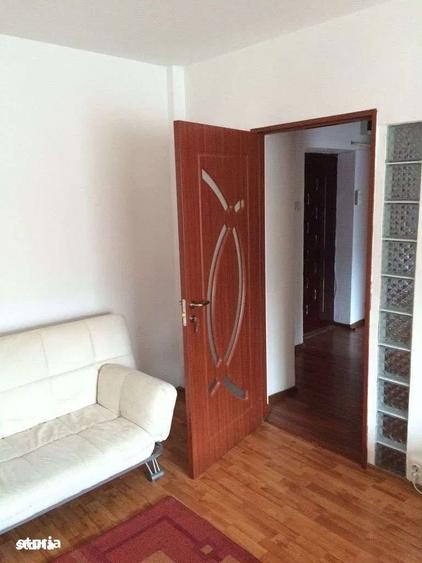 Apartament cu 3 camere decomandat în Sud