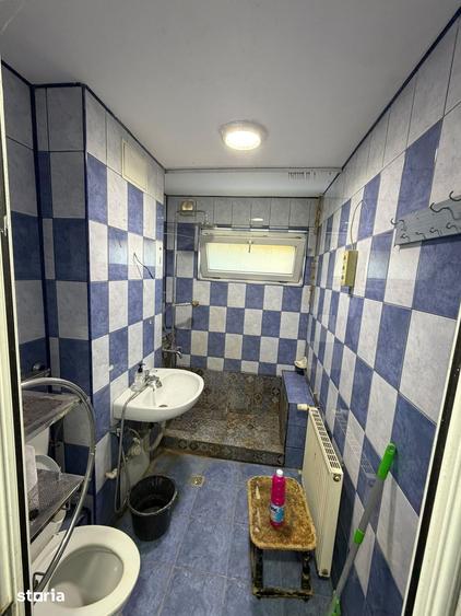 Apartament cu 4 camere semidecomandat, mobilat în Militari