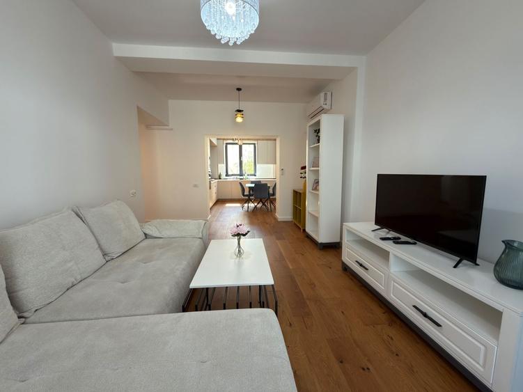 Apartament cu 3 camere decomandat în Herăstrău