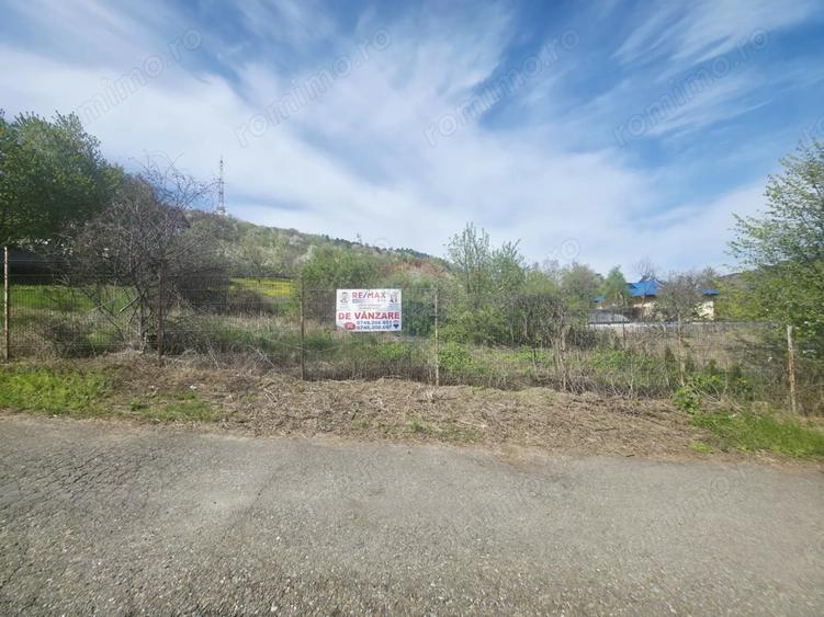 Teren de 1000 mp, în Calea Romanului