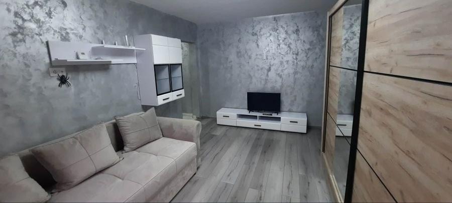Apartament cu 2 camere semidecomandat în Sud