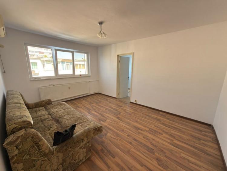 Apartament cu 2 camere semidecomandat în Malu Roșu