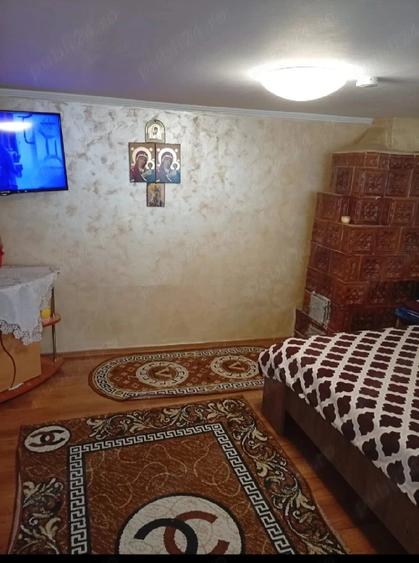 Casă cu 3 camere cu Teren 130 Mp în Chercea