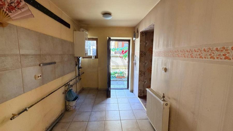 Casă individuală cu 4 camere cu Teren 134 Mp în Cotroceni
