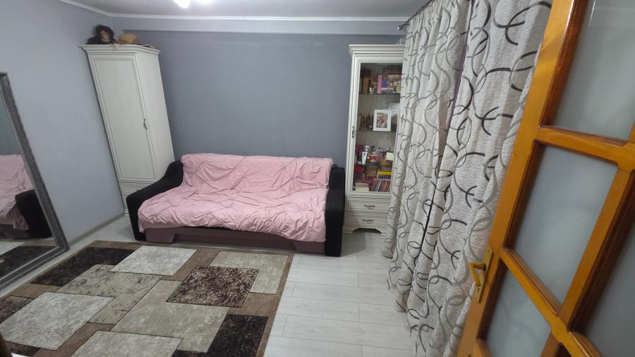 Casă individuală cu 3 camere cu Canalizare în Brătianu