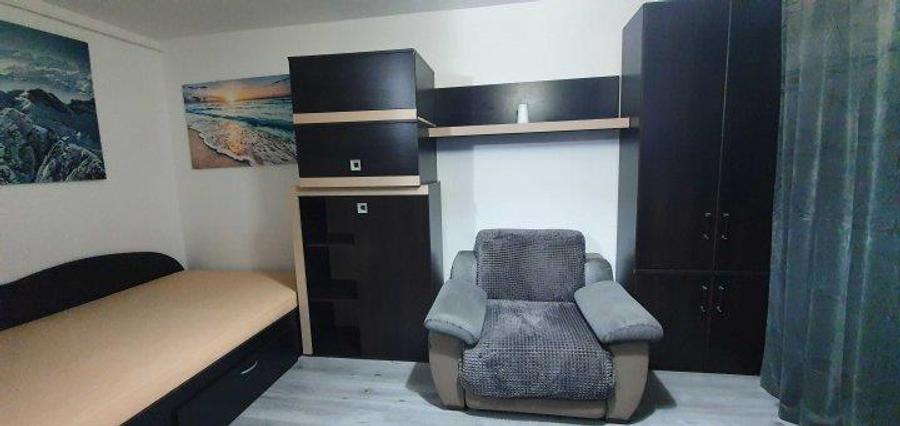 Garsonieră semidecomandată, mobilată în Tei