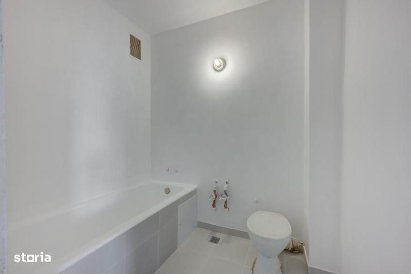 Apartament cu 3 camere semidecomandat în Titan