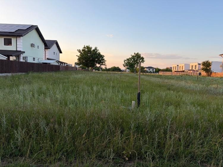 Teren Construcții intravilan de 1500 mp, în Tunari