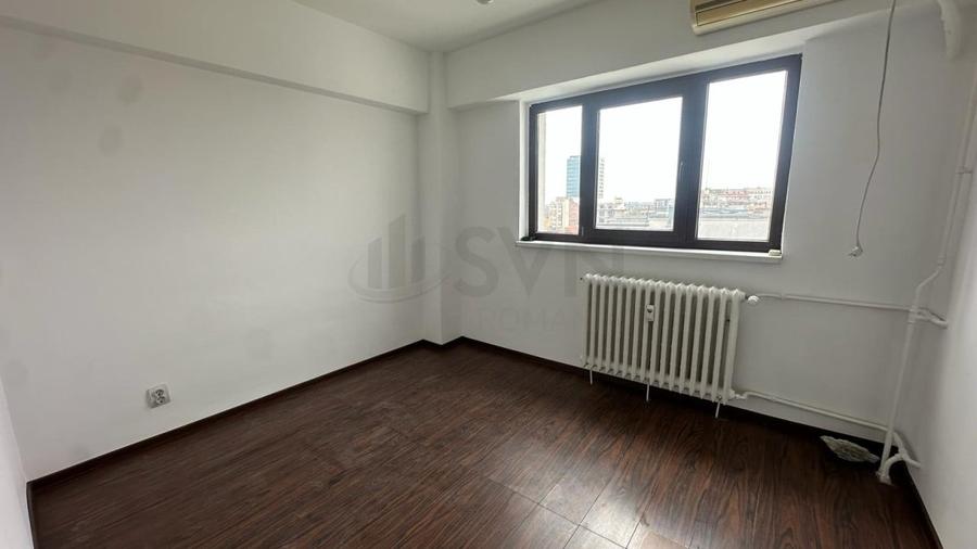 Apartament cu 4 camere decomandat în Amzei