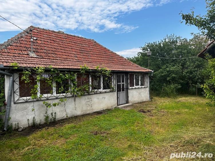 Casă cu 3 camere cu Teren 400 Mp în Ineu