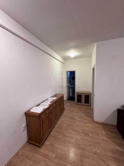 Apartament cu 2 camere semidecomandat în Iris