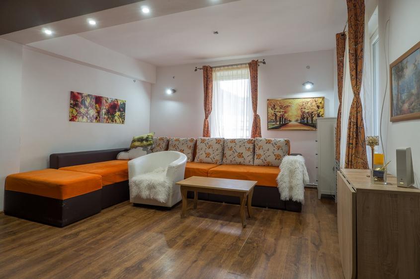 Casă individuală cu 4 camere cu Canalizare în Azuga