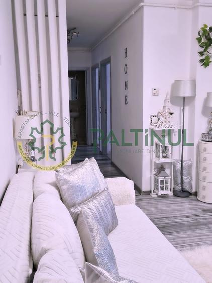 Apartament cu 3 camere decomandat, mobilat în Central