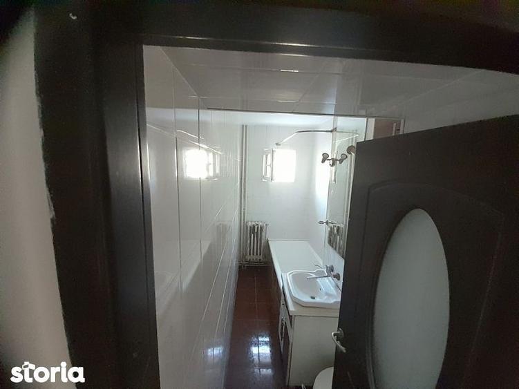 Apartament cu 3 camere nedecomandat în Mircea cel Bătrân