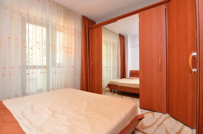 Apartament cu 2 camere decomandat, mobilat în Decebal