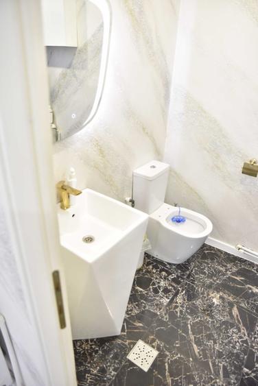 Spațiu comercial, de 160 mp, în Central