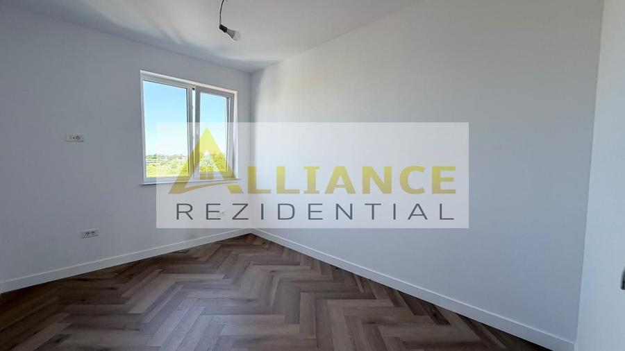 Casă individuală cu 4 camere cu Canalizare în Berceni