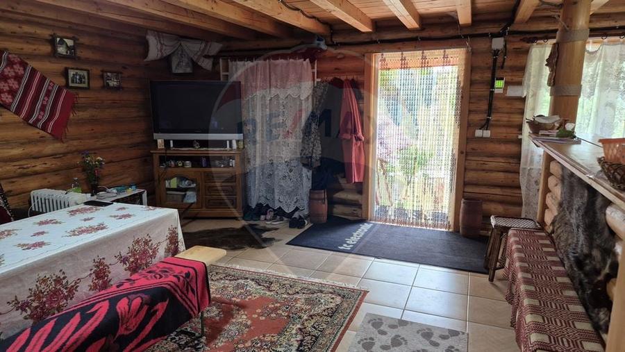 Casă cu 3 camere cu Teren 863 Mp în Dolhești