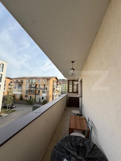 Apartament cu 2 camere semidecomandat, mobilat în Florești