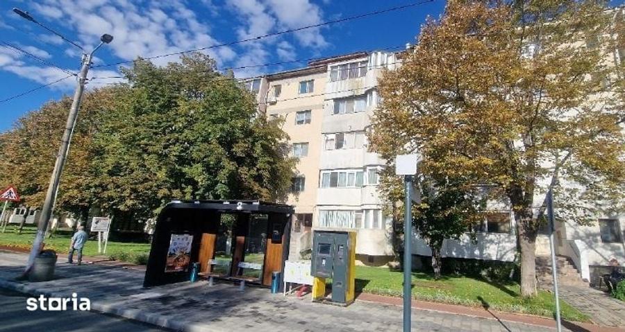 Apartament cu 3 camere decomandat în Ciulnița