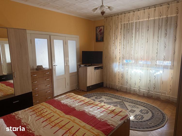 Casă cu 3 camere cu Teren 500 Mp în Central