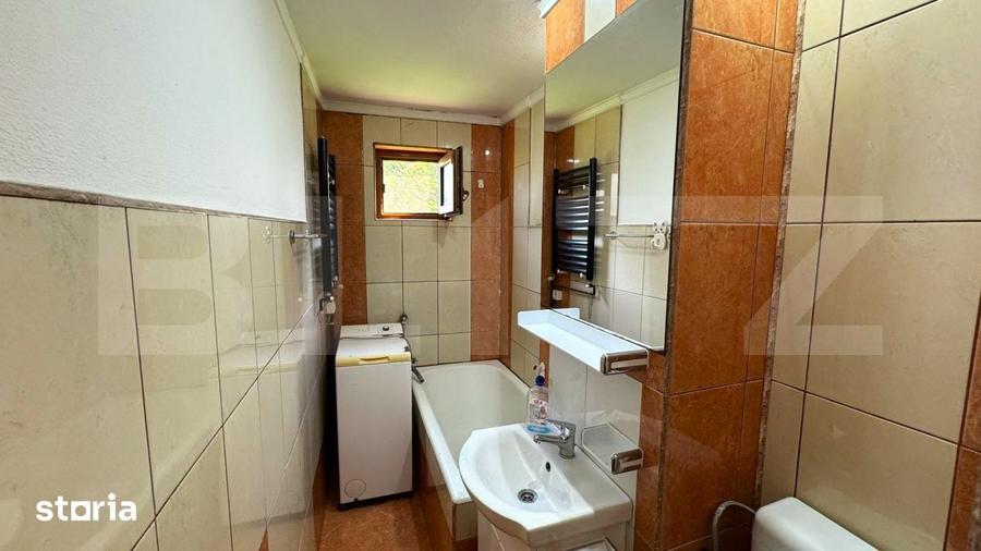Vand apartament cu doua camere, la etajul 1, in zona Lama - 9