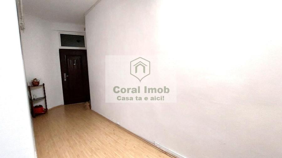 Garsonieră semidecomandată, mobilată în P-ța Romană
