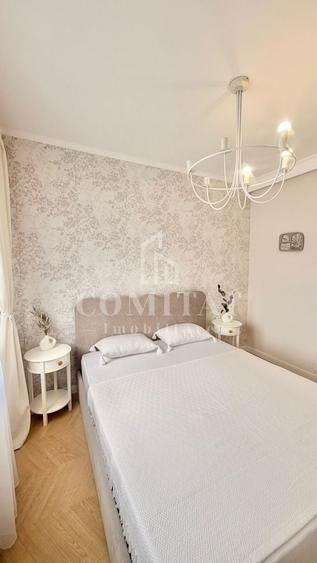 Apartament cu 3 camere semidecomandat în Florești