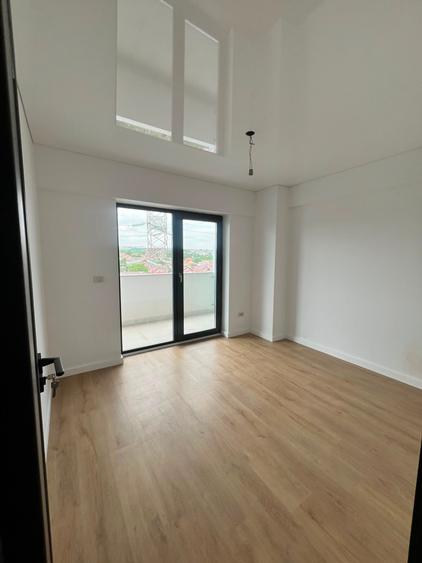 Apartament cu 3 camere semidecomandat în Nicolina