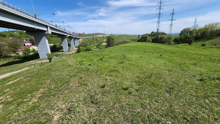 Teren Construcții intravilan de 4438 mp, în Bulai