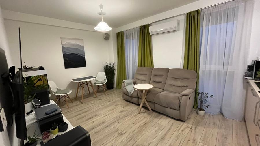 Apartament cu 3 camere, mobilat în Soarelui